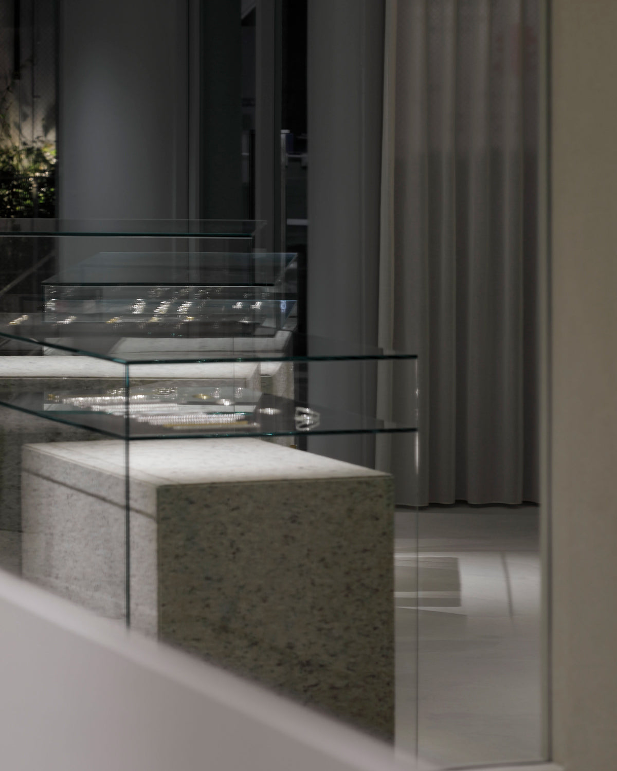 青山店スタッフ募集 / ①販売(正社員)②販売(アルバイト)