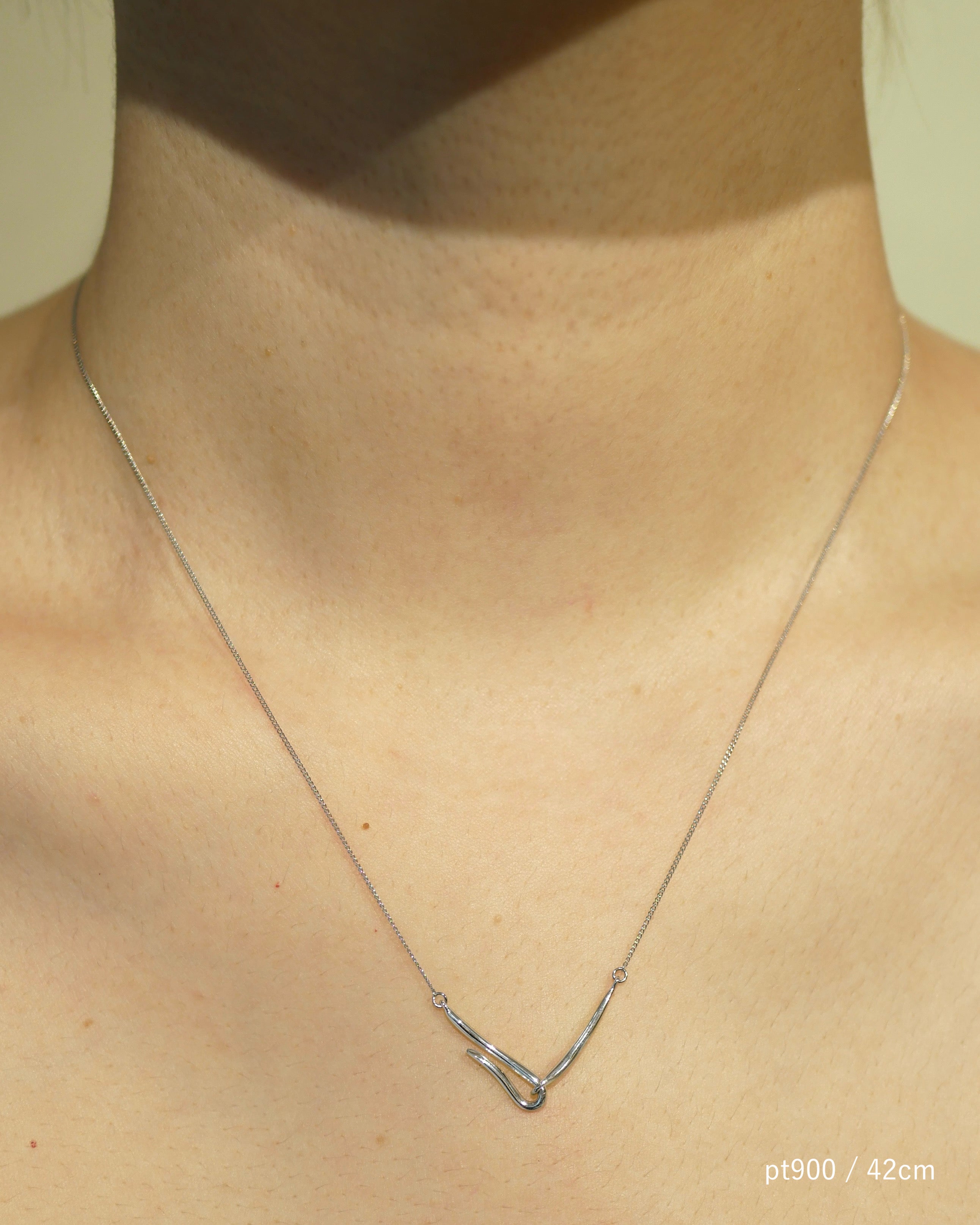 01M necklace 01 pt900