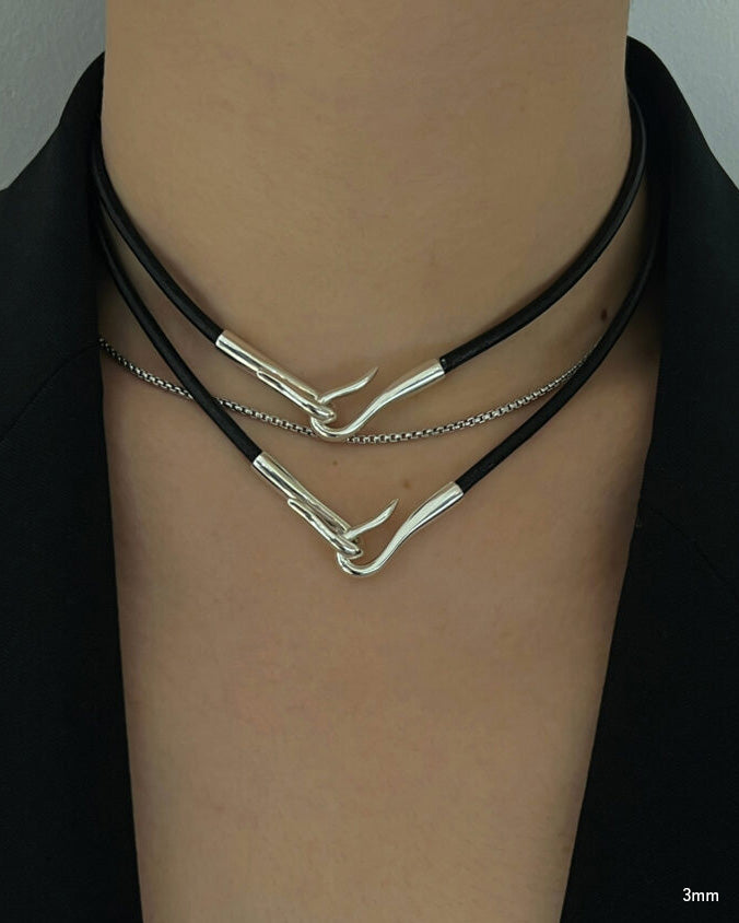 01M leather necklace 01