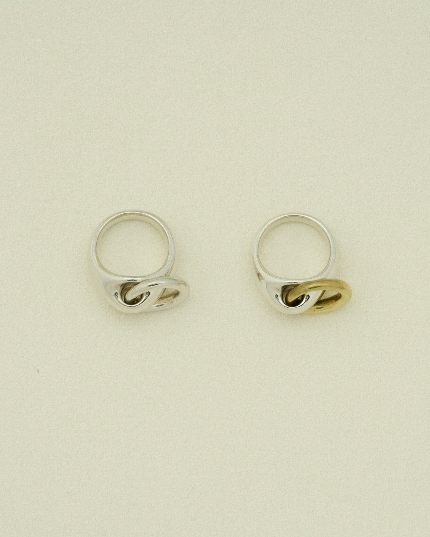 01M ring 01