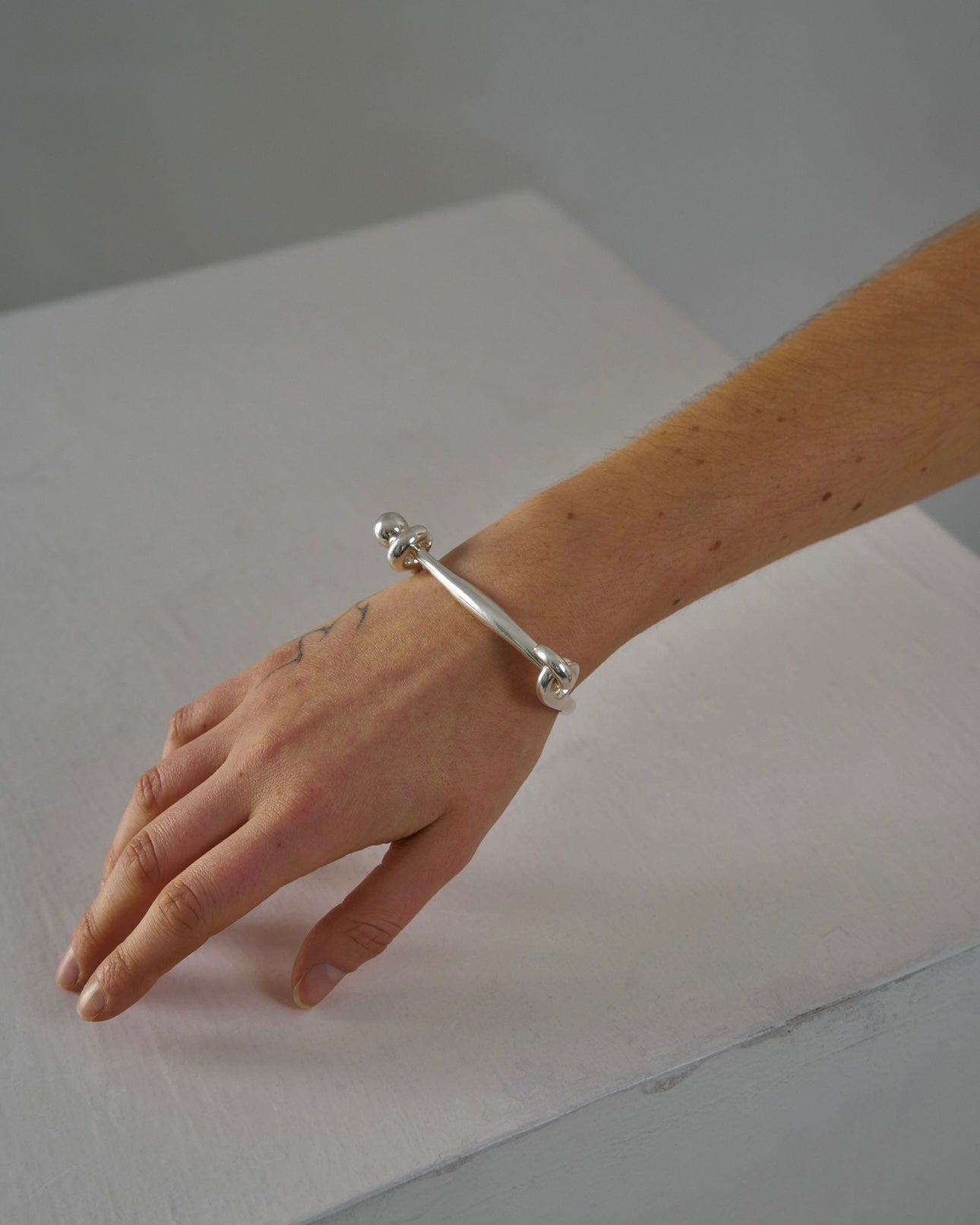 shape bangle 01