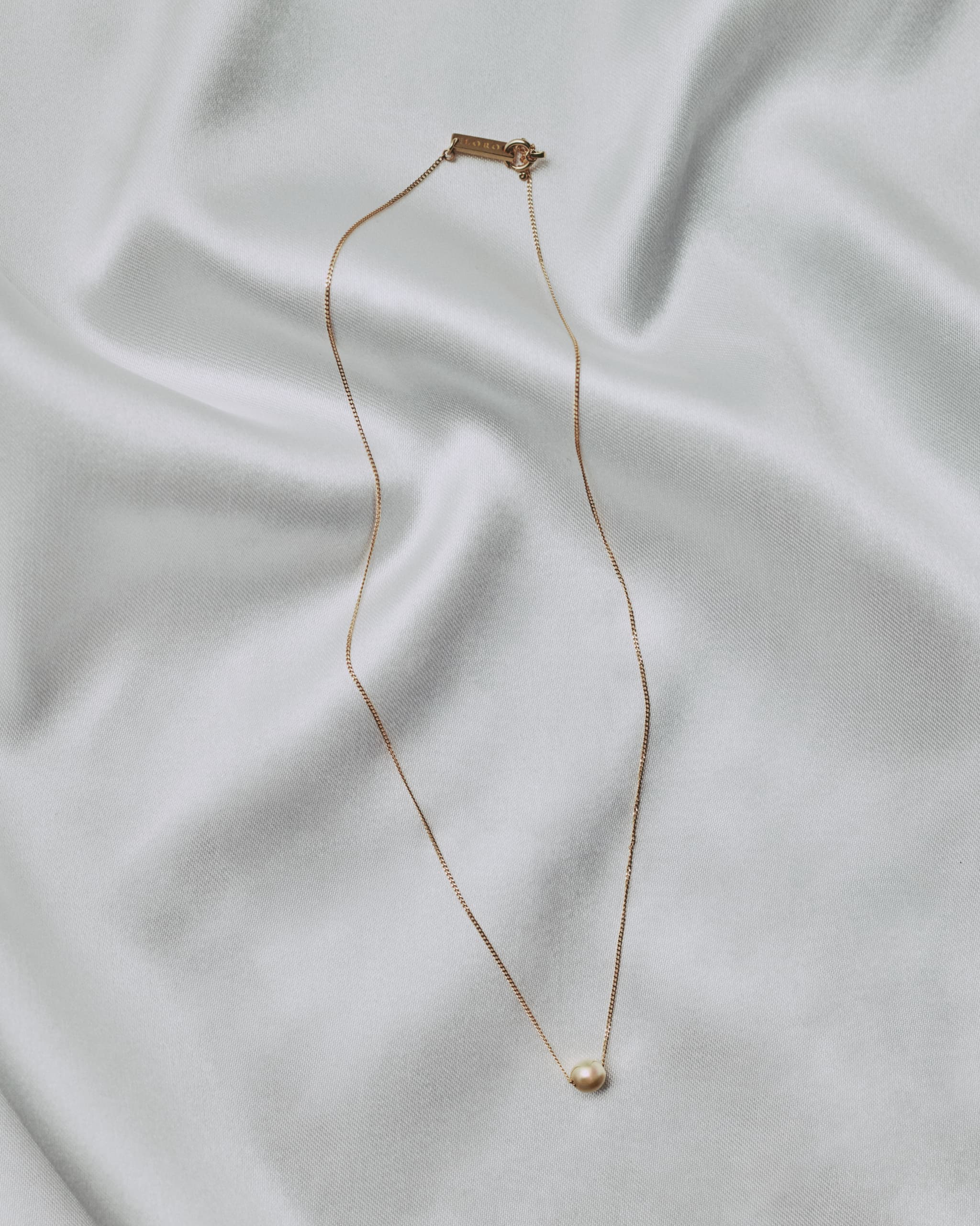 LO necklace 02 gold