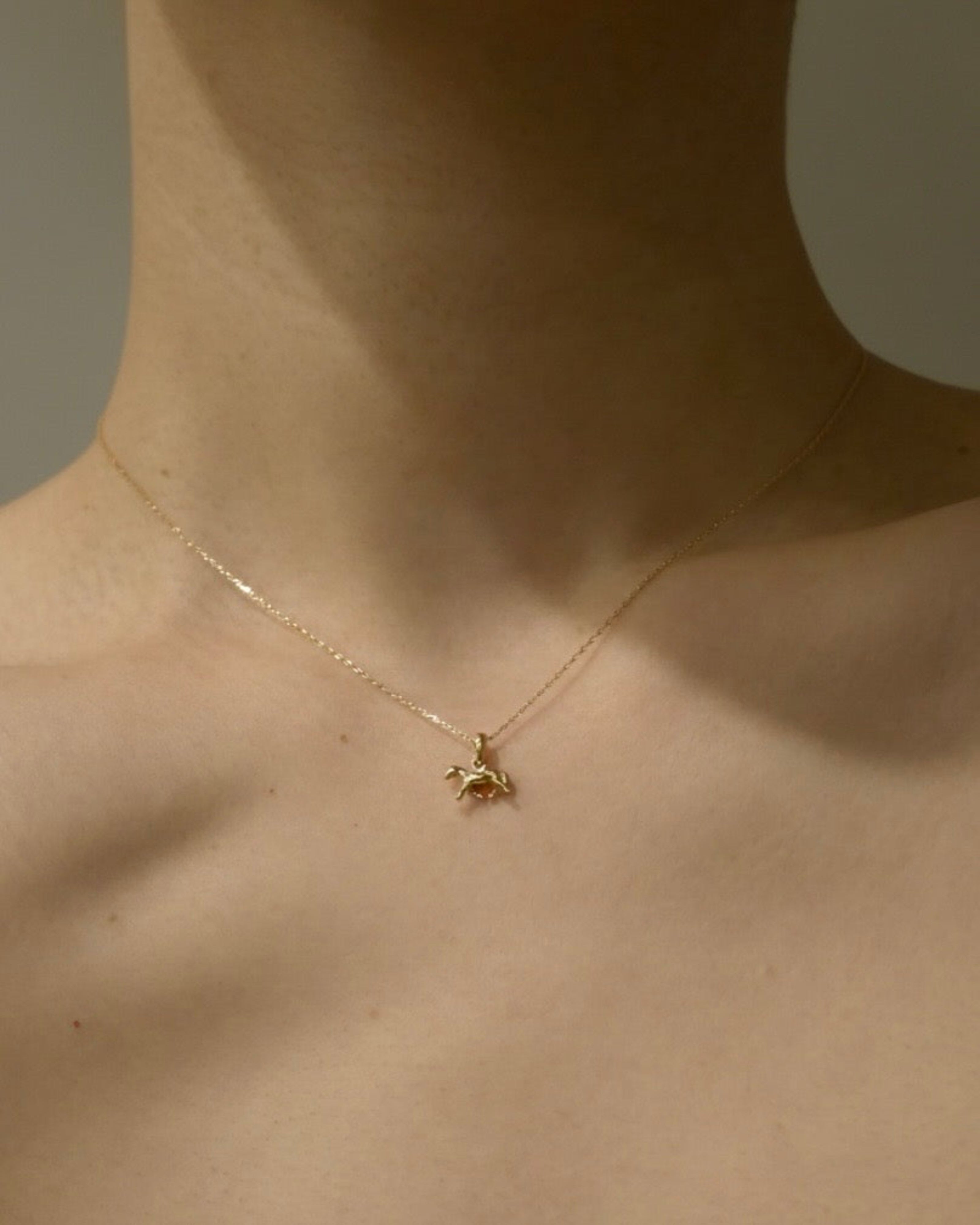 horse necklace 01 K18