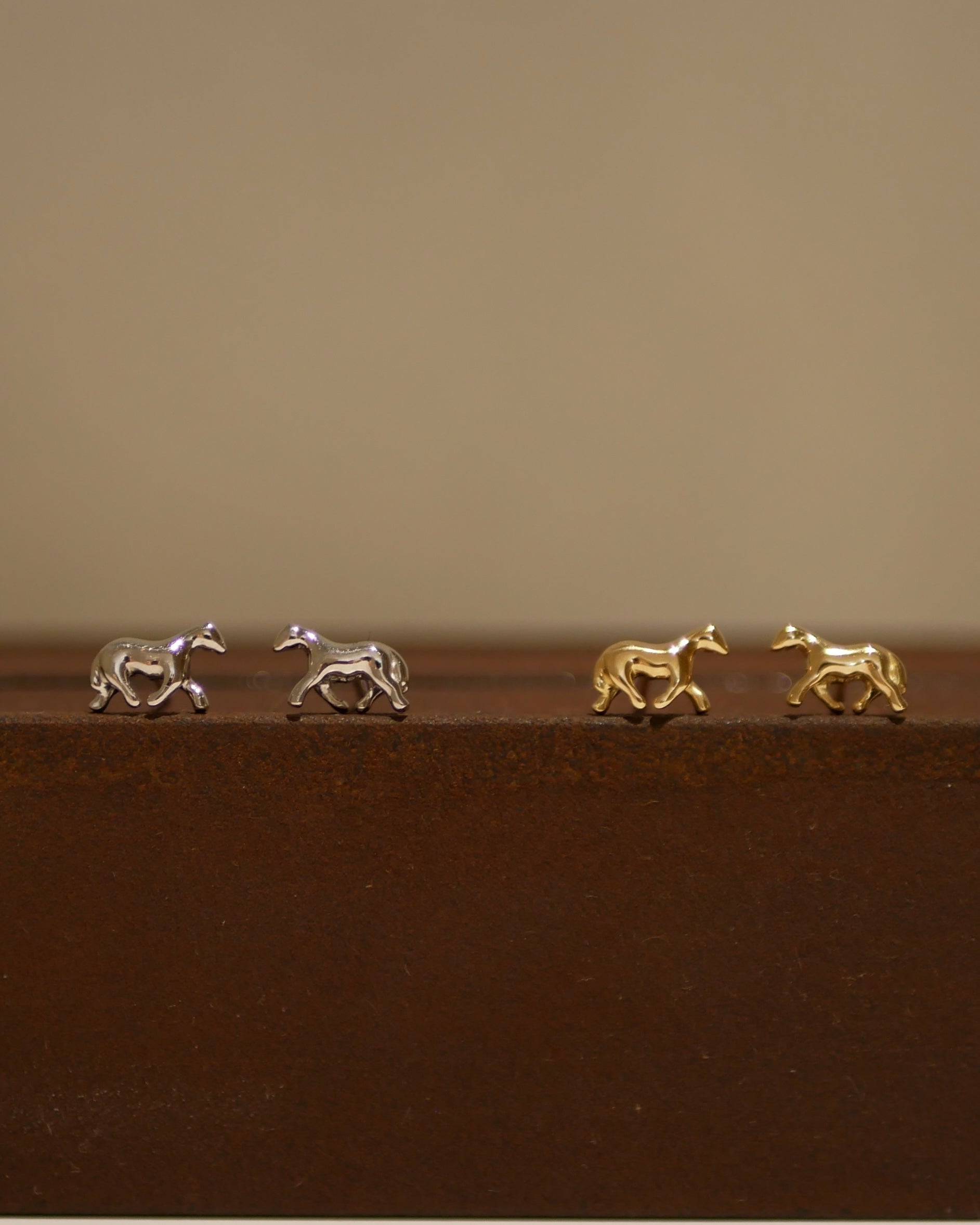 horse pierce gold｜LORO(ロロ)公式通販