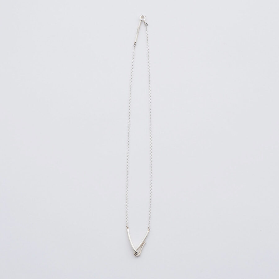 01M necklace 01