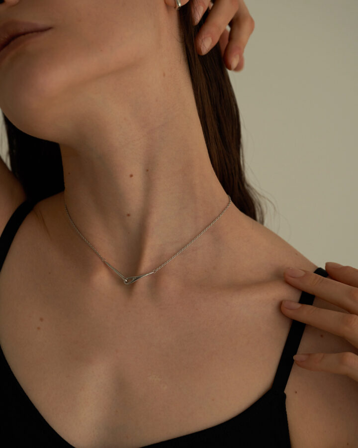 01M necklace 01
