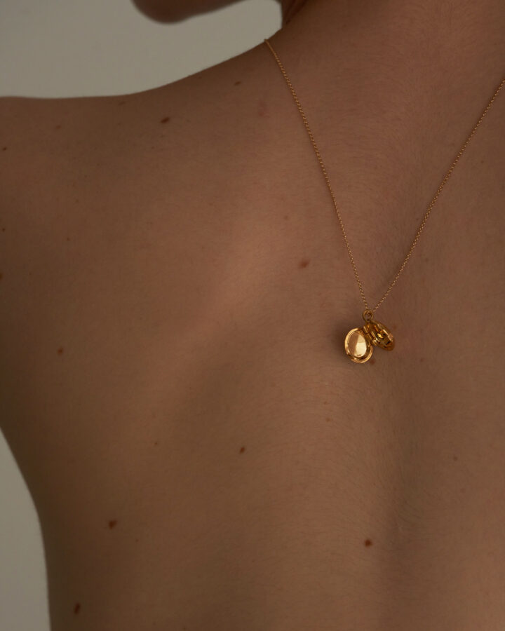 locket necklace 01 gold | LORO