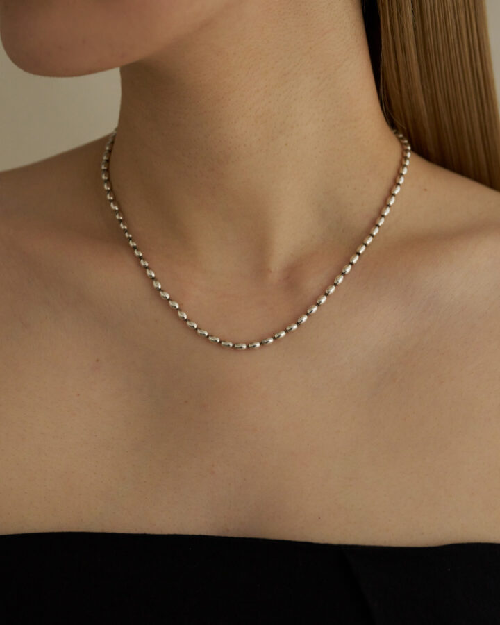 P necklace 01