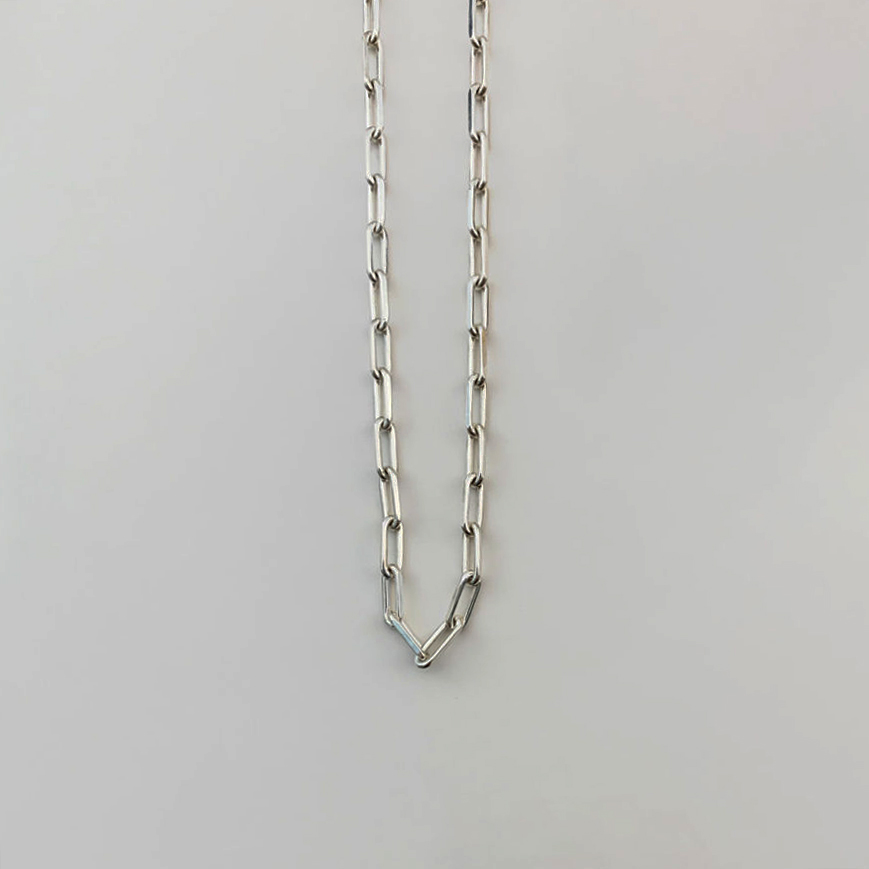 E necklace 01