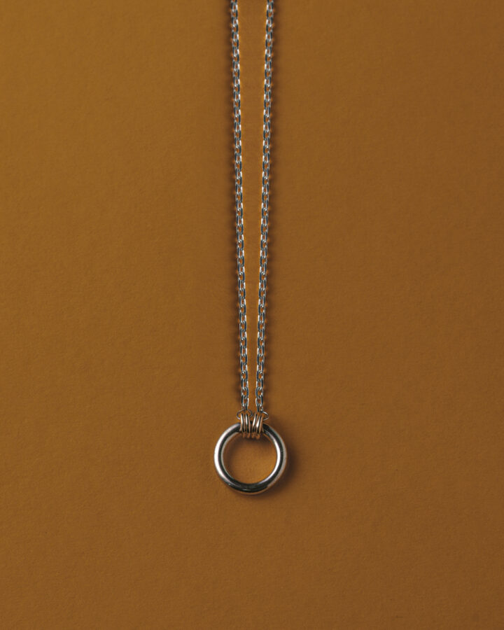 loop necklace 01