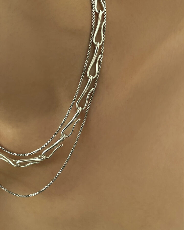 01M necklace 02