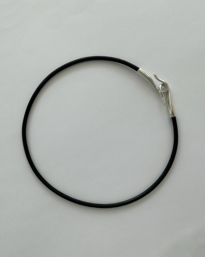01M leather necklace 01